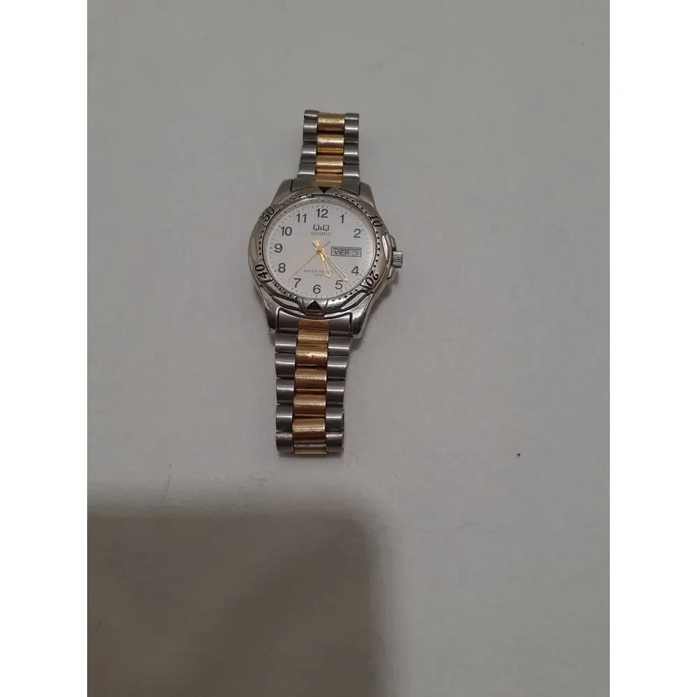 Q&Q Spanish Men's Wristwatch Day and Date Japan Movement